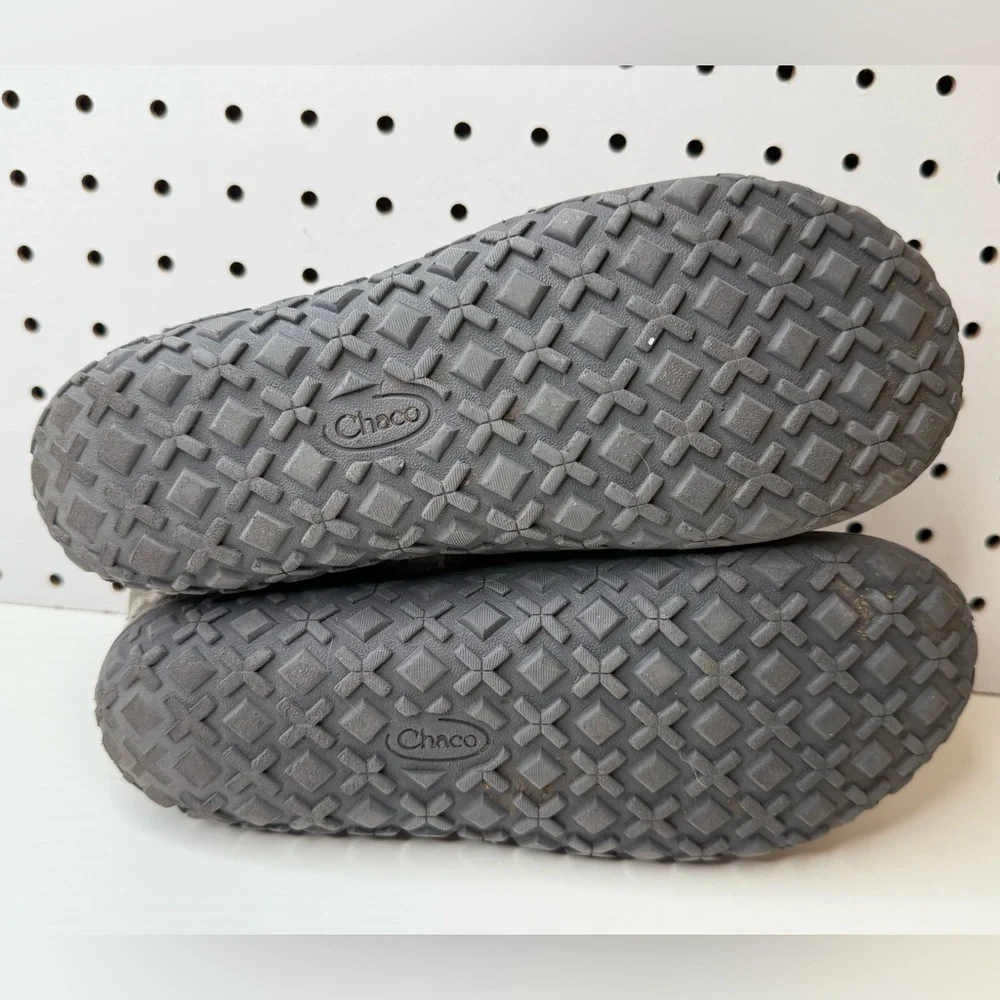 Chaco Kids Ramble Fluff Slippers Gray Size 5.5 Casual Loungewear Cozy Cabincore